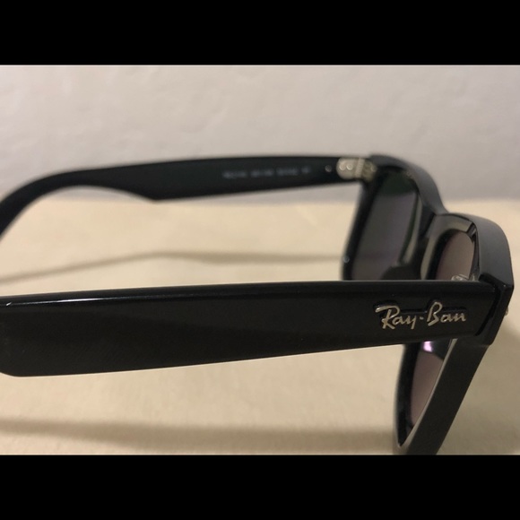 Ray-Ban Wayfarer Polarized - Picture 2 of 4